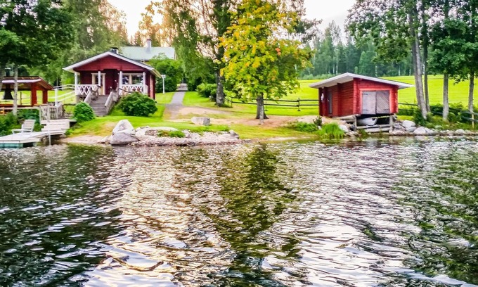 Kuortti House | Experience Wanha Karminranta with Breathtaking Lake Views