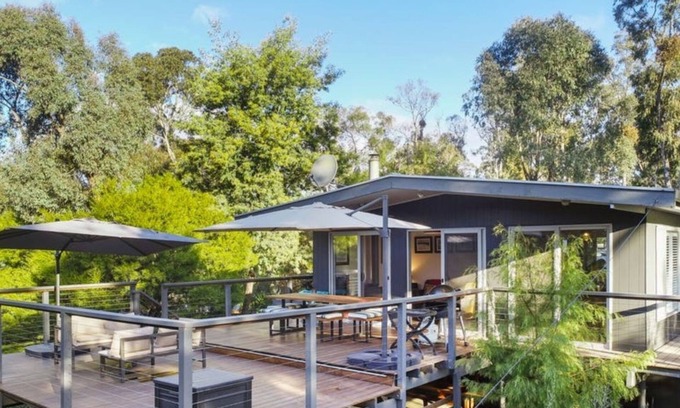 Jamieson House | Experience Wanyiora: Relax by Lake Eildon's Shoreline