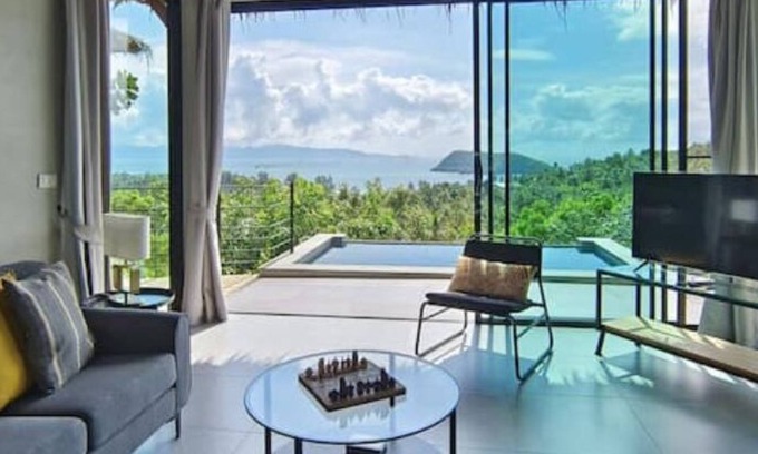 Ko Pha-ngan Villa | Wao Villa: Infinity Pool & Seaview Garden Getaway
