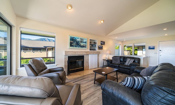 Wapato Point Condo | Wapato Point Halmalka Condo 510-A: Beachfront Bliss Awaits