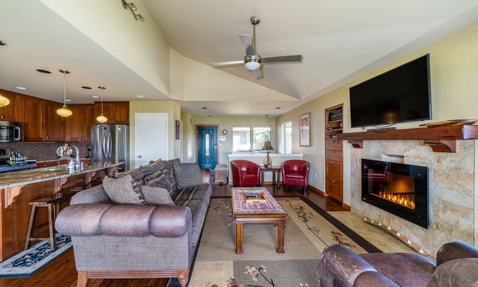 Wapato Point Condo | Wapato Point Halmalka Condo 512B: Family-Friendly Retreat