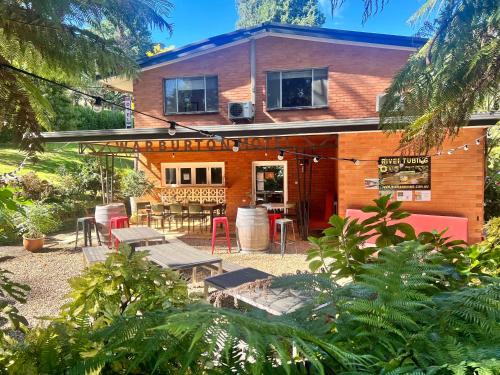 Warburton Hotel | Experience Warburton Motel: Mid-Century Style in the Mountains