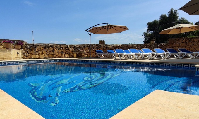 Xewkija House | Outstanding Warda Accommodation with Pool & Breakfast