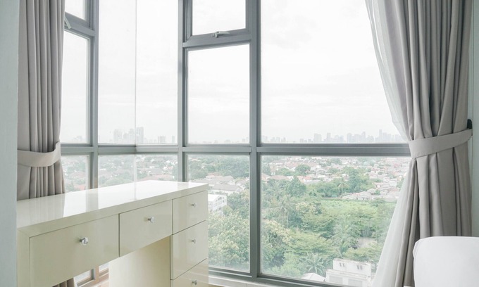 Jakarta Apartment | Cozy 3BR Apartment at Royal Olive Residence with Pool