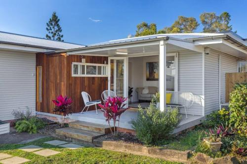 Gympie House | Cozy Cottage House - Ideal Child-Friendly Retreat