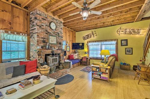 Jamaica House | Inviting Jamaica Cabin: Perfect for Ski, Hike & Relax