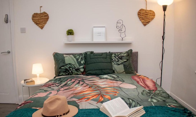 Liverpool House | Inviting Hideaway for Your Next Relaxing Escape