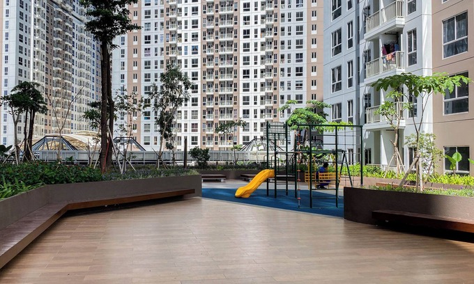 Grogol Utara Apartment | Cozy Tokyo Riverside Studio with Kitchen & Breakfast Included