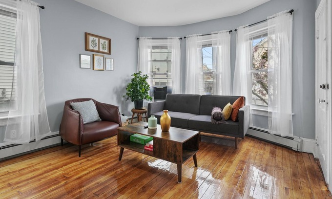 Upper South Providence Apartment | Warm and Stylish, close to Hospitals and Downtown