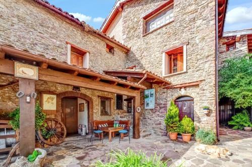 Ardanue Apartment | Inviting Ardanue Apartment with Mountain Views & Family Friendly