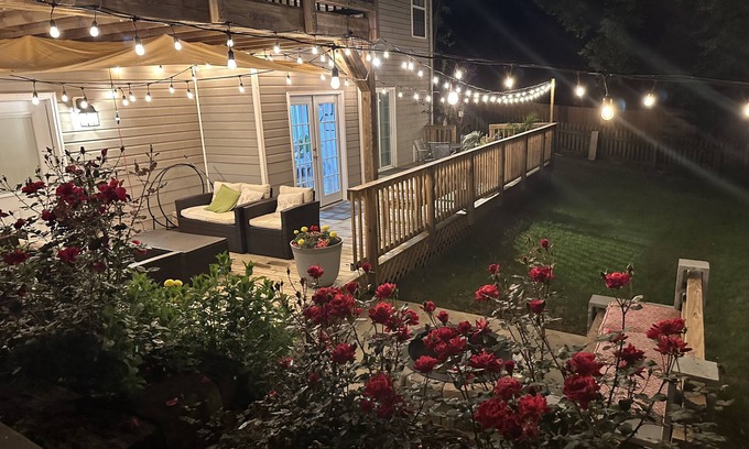 Buford House | Renovated 5-Bedroom House with Lake View & Breakfast