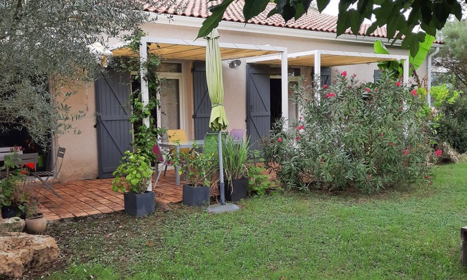Aubiac House | Inviting Country House with Fenced Garden and Kid-Friendly Comfort