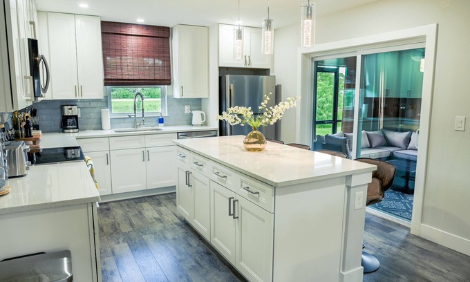 Warm Mineral Springs House | Relaxing 3BR Home with Spa, Hot Tub & Perfect Reviews