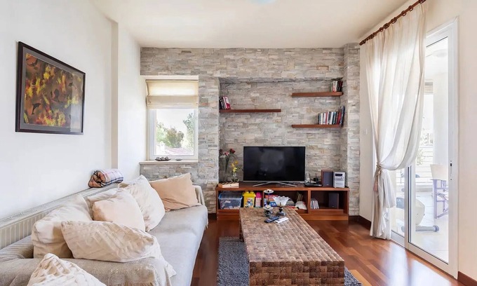 City Centre Apartment | Inviting Residence in Nicosia City Center with Balcony Views