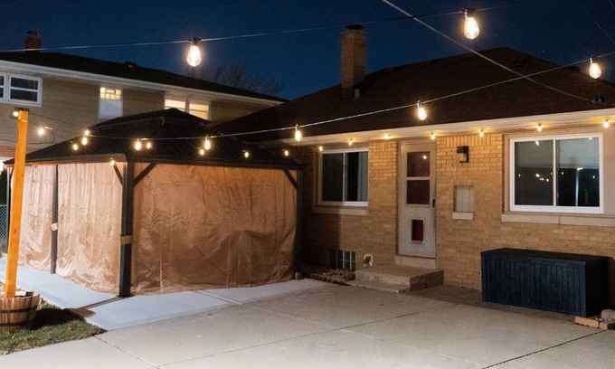 Glendale House | Inviting Midsize Home with Hot Tub and Pet-Friendly Perks