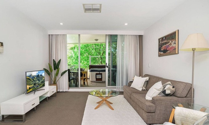 Glenelg Apartment | Relax at Warm Waves - Beach Pool Home with Ocean View