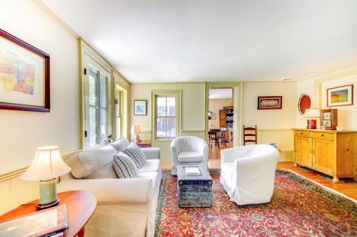 Warren House | Pet-Friendly Warren Vacation Rental Near Sugarbush Resort