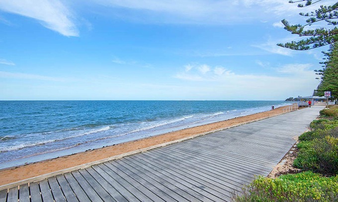 Redcliffe Apartment | "Warrick Towers 1" - Redcliffe Q 4020