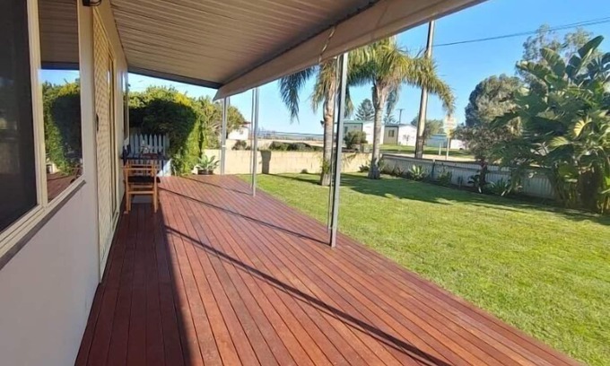 Clinton House | Beachfront Warringa House with Ocean Views & Eco-Friendly Perks