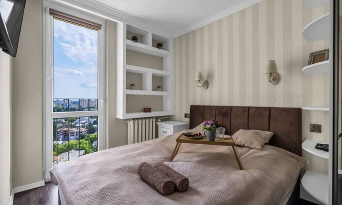 Praga Poludnie Apartment | Stunning Warsaw Praga View: 17th Floor Balcony Retreat