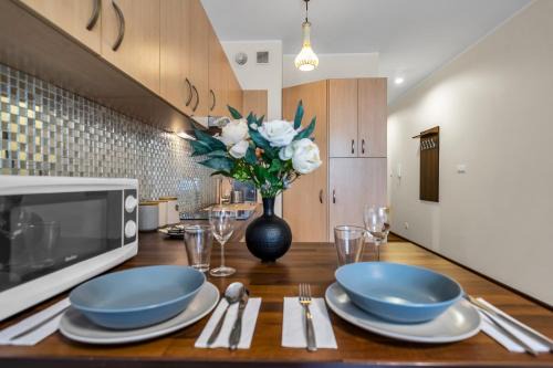 Wlochy Apartment | Pet-Friendly Warsaw Włochy Studio with Workspace Amenities