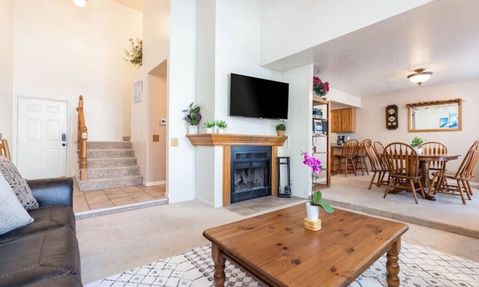 Cottonwood Heights Villa | Relax at Wasatch Grove with Private Hot Tub & Resort Access