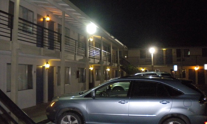 Wasco Hotel | Budget-Friendly Stay at Wasco Inn Motel with Pool & Spa