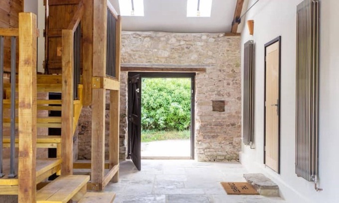 Littlebredy Apartment | Indulge at Washing Pool Barns: Oceanfront Suites Await