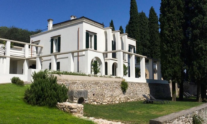 Gardone Riviera Apartment | Pet-Friendly Washington Apartments near Vittoriale, Rated 9.4
