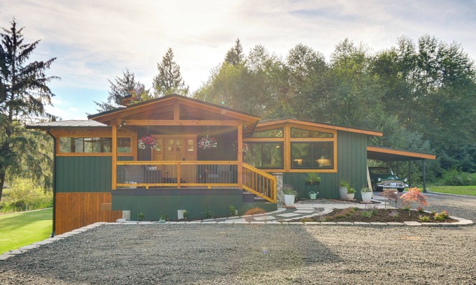 Port Ludlow Cottage | Washington Gem on 8.5 Acres: Clamming Nearby!