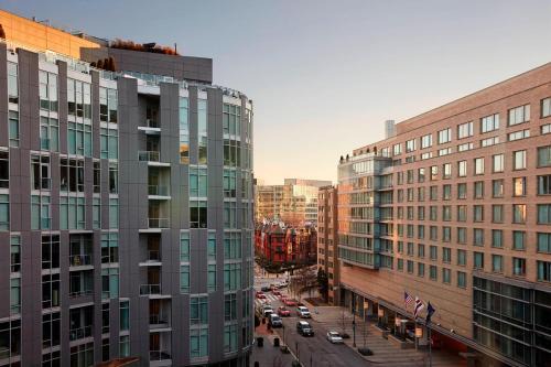West End Hotel | Explore Washington Marriott Georgetown: Family-Friendly Comfort