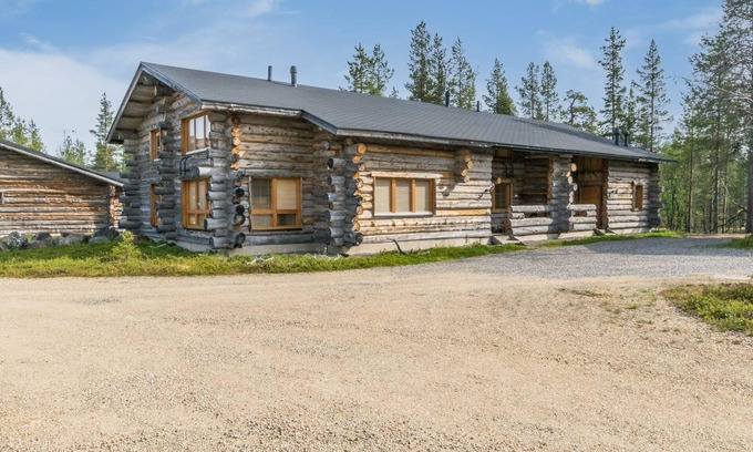Saariselka House | Discover Waskooli Saaga: Scenic Lake Views & Spa Retreat