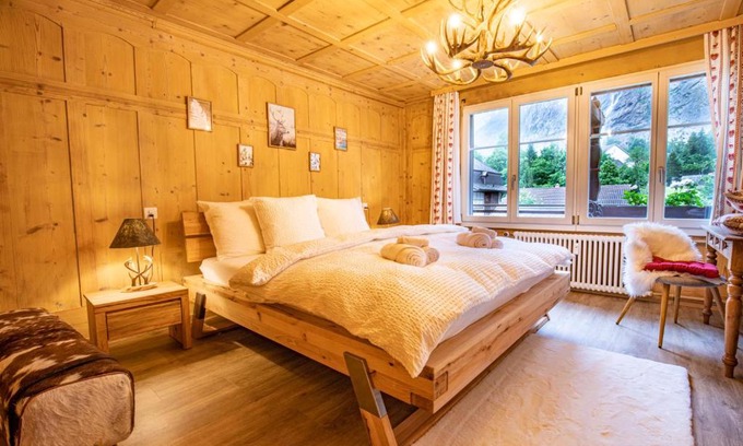 Lauterbrunnen Apartment | Discover Wasserfallhüsli: Ideal Family Retreat in Lauterbrunnen