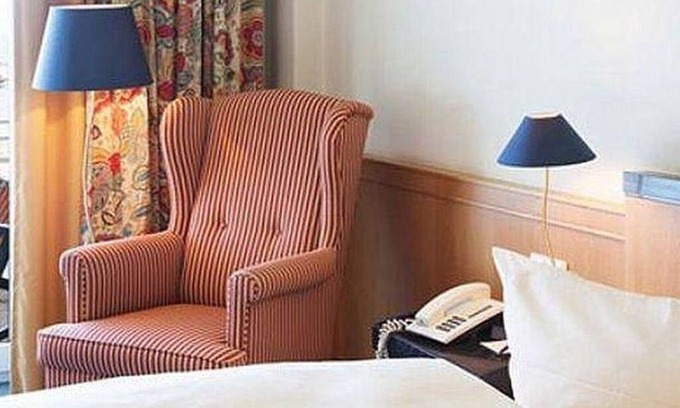 Flensburg House | Experience Elegance at das Wassersleben - Pet Friendly Retreat