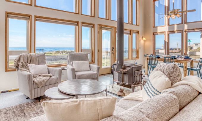 Yachats House | Ocean View Haven: Relax with Your Pup by the Waves