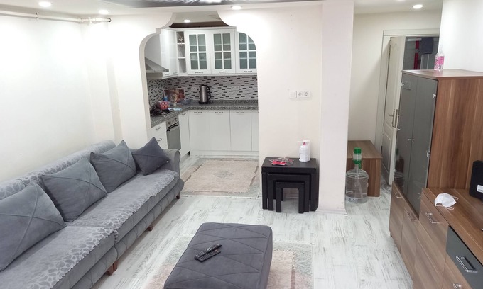 Bakırkoy Apartment | Explore Family-Friendly Escape with Private Entrance & Spa