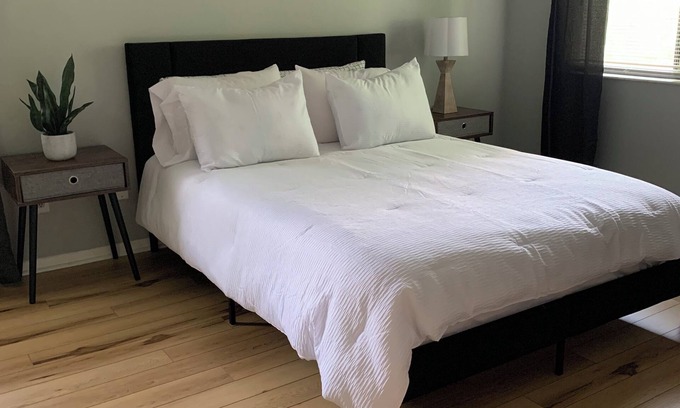 Pike Condo | Inviting Watchtower Condo at Eagle Creek with Hot Tub & Spa