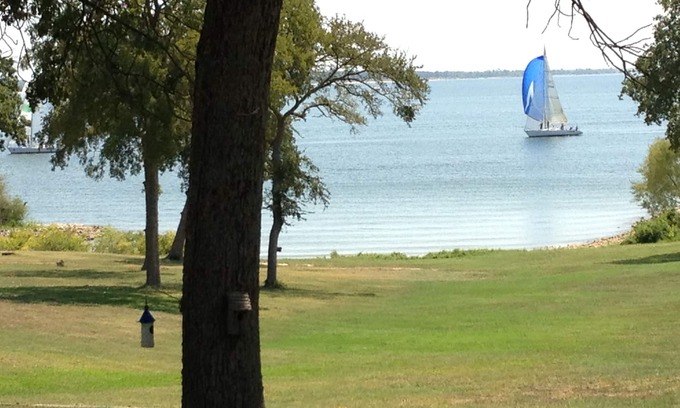 Pottsboro House | Lake Home Retreat - Pet Friendly with Amazing Water Views