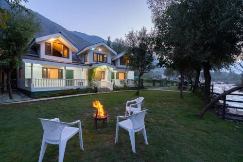 Gund Villa | Pet-Friendly StayVista at Water's Edge with River Views