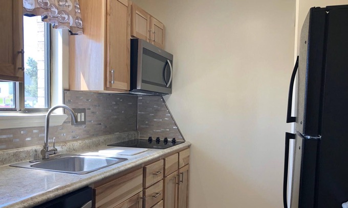 Bay City Condo | Water View - Street level condo