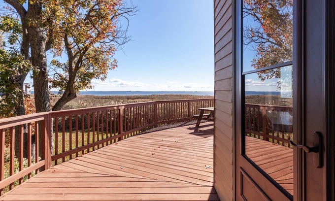 Shady Side House | Unique Round House with Ocean Views at Every Turn