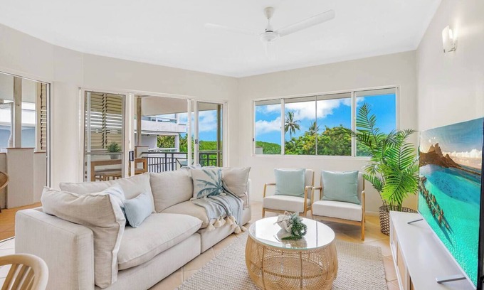 Cairns North Apartment | Relax by the Water at Esplanade Hotel with Pool Access