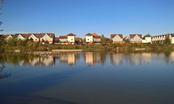Merstham House | Relaxing Retreat at Watercolour House in Redhill