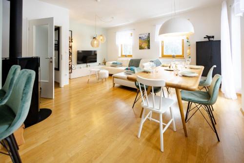 Gozd Martuljek Apartment | Top-Rated Waterfall Apartment: Pet-Friendly Mountain Getaway