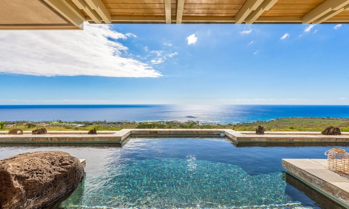 Kahaluu-Keauhou House | Inviting Waterfall House: Oceanfront with Pool & Spa