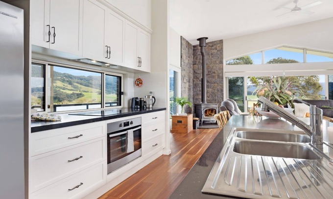 Jerrara House | Waterfall Rest – Idyllic Oasis with Pool and Pet-Friendly Amenities