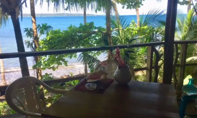 Isla Bastimentos House | Waterfront 2-bedroom house in delightful Bastimentos Island with WiFi