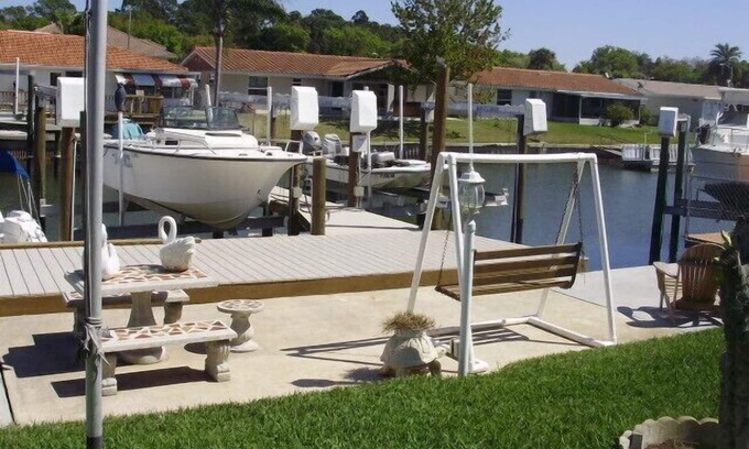 Flor-a-mar House | Waterfront Retreat with Hot Tub & Ocean Views - 10/10 Rated