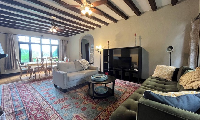 Newtonville House | Waterfront 5-bedroom house in terrific Newtonville