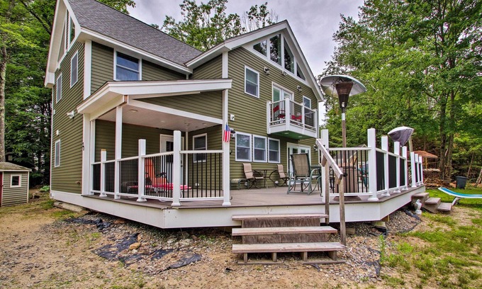 Ashland House | Pet-Friendly Waterfront Ashland Home Near Downtown!